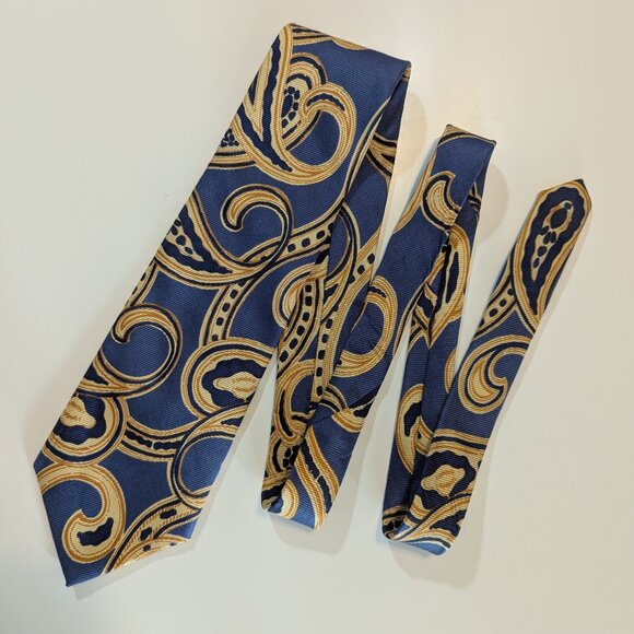 Vintage Polo Ralph Lauren Baroque Print Blue and Gold - Made in Canada - Picture 2 of 7